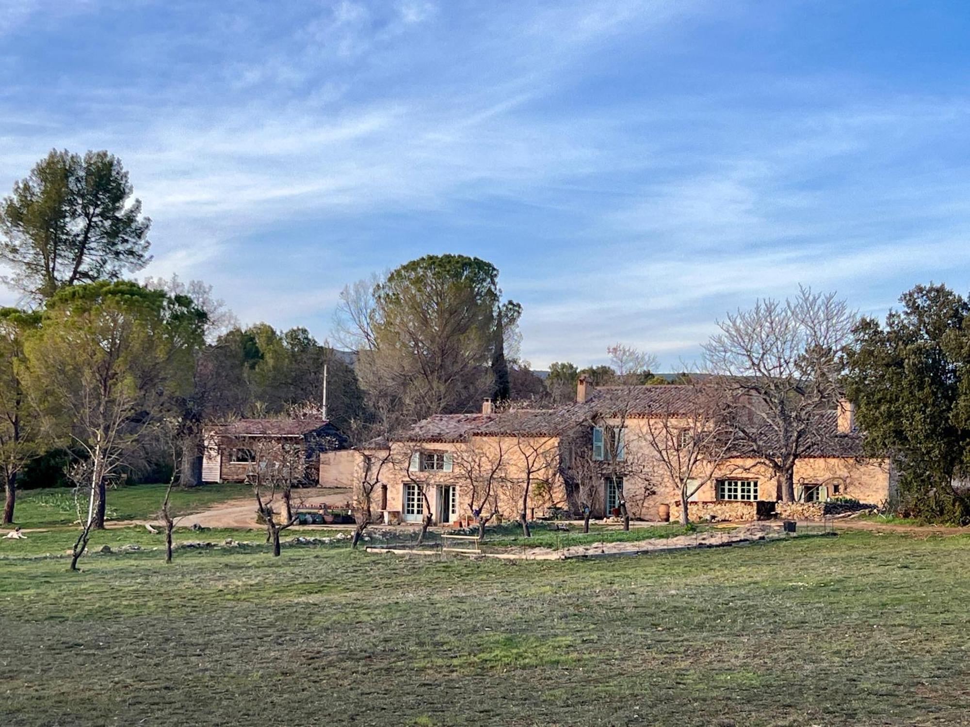 Charmant Appartement Independant Au Sein D'Un Mas Provencal Aups Bagian luar foto